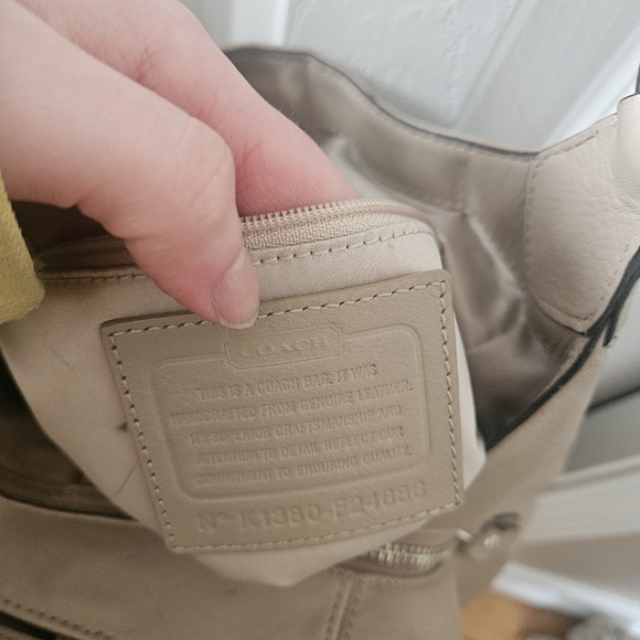 Coach Campbell leather purse - Picture 9 of 12